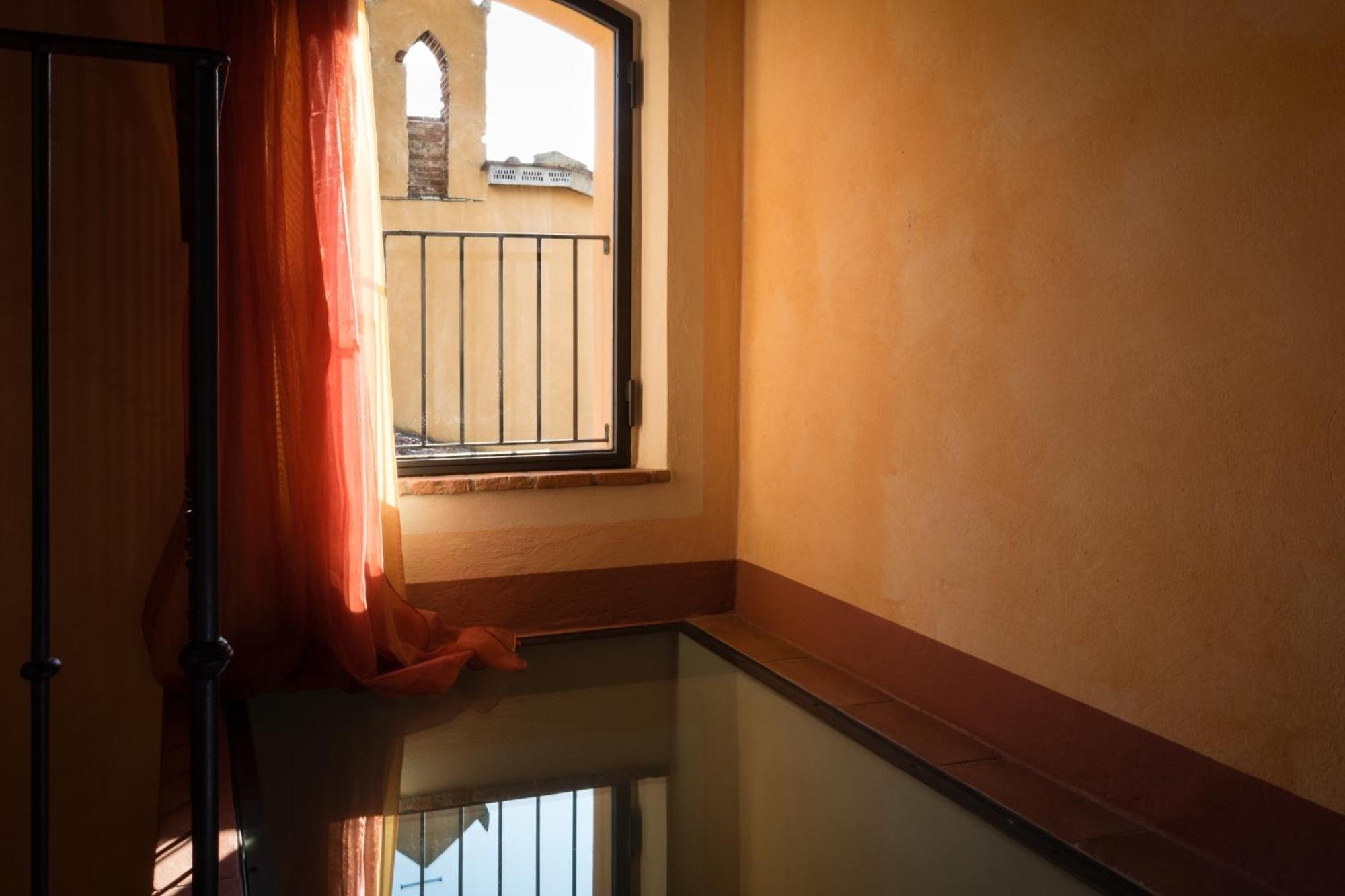 Il Borghetto Tuscan Holidays Сан Джиминяно Стая снимка
